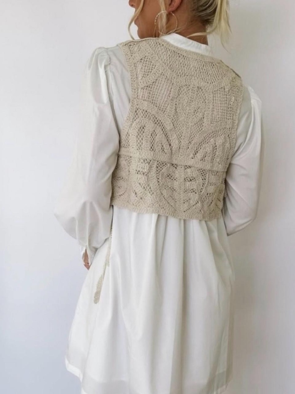 NWT House of Harlow 1960 Beige Crochet Knit Crop Top One Size